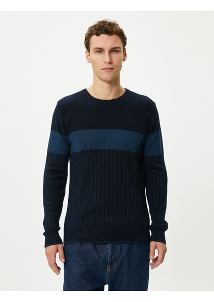 Basic Triko Kazak Bisiklet Yaka Dokulu Dar Kesim modelleri