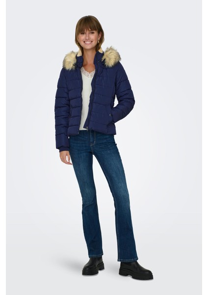 Onlnewcamilla Regular Fit Kapüşonlu Şişme Mont Bayan Mont 15304767 modelleri