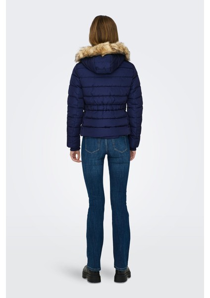 Onlnewcamilla Regular Fit Kapüşonlu Şişme Mont Bayan Mont 15304767 fırsatları