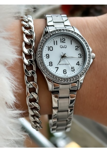 Çelik Kordon,sugeçirmez,2yıl Garantili Gümüş Renk Küçük Kasa Taşlı Kadın Kolsaati+Bileklik