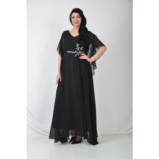 Lilas Xxl Büyük Beden Siyah Renkli Yırtmaçlı Uzun Şifon Abiye Elbise
