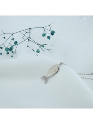 Neva Jewelry 925 Ayar Fantastik Beyaz Balık Modelli Gümüş Kolye