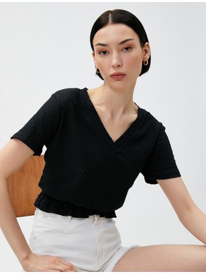 Koton Beli Gipeli Tişört V Yaka Kısa Kollu