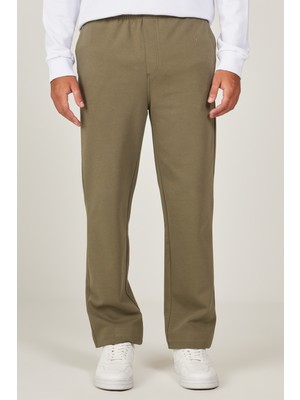 Altınyıldız Classics Erkek Haki Standart Fit Normal Kesim Pamuklu Beli Bağlamalı Yan Cepli Jogger Örme Pantolon
