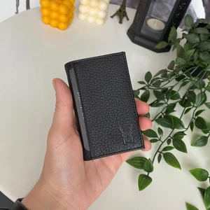 Orsa – Hakiki Deri Minimalist Kartlık Kompakt Kolay Taşınabilir Süper Slim Cüzdan, Kartvizitlik (Siyah)