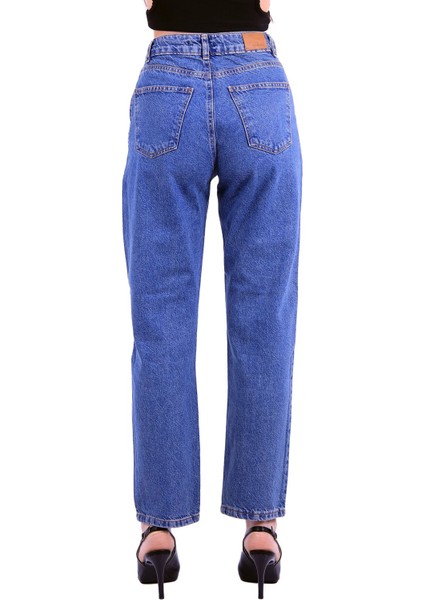 Önü Dekoratif Taşlı Yüksek Belli Cepli Mom Fit Kadın Kot Pantolon Jean Durulanmış Mavi Dört Mevsim