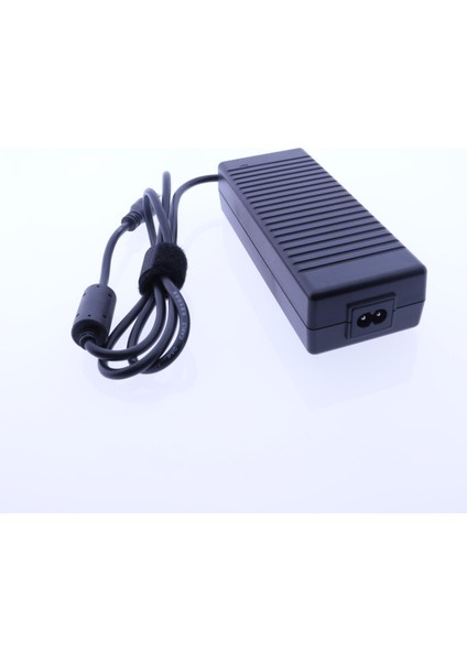 18.5 Volt 6.50 Amper Adaptör