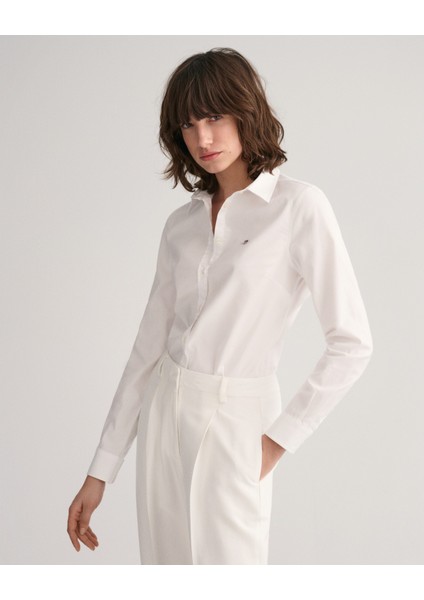 Kadın Beyaz Slim Fit Klasik Yaka Logolu Oxford Gömlek 4300141.110 fiyatları