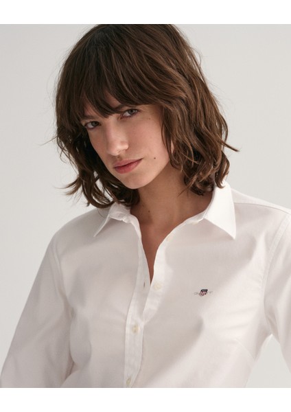 Kadın Beyaz Slim Fit Klasik Yaka Logolu Oxford Gömlek 4300141.110 fırsatları