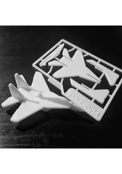 Mig-29 Fulcrum ve Mig-29 Fulcrum Yapım Kiti - Beyaz - 10/15 cm