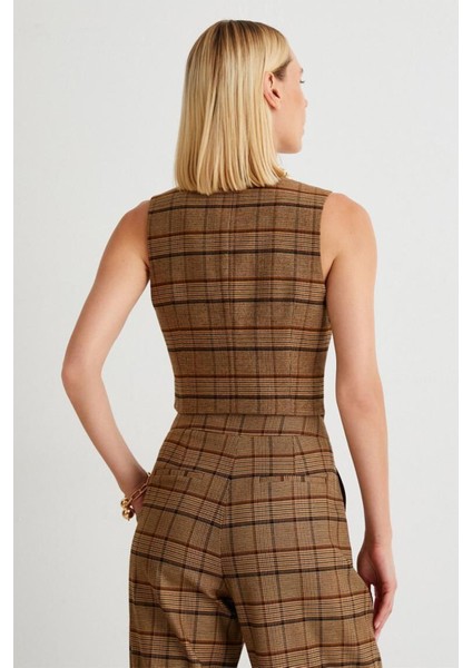 Kadın Ekoseli V Yaka Düğme Detaylı Kahverengi Yelek 4WAK20034UW fırsatları