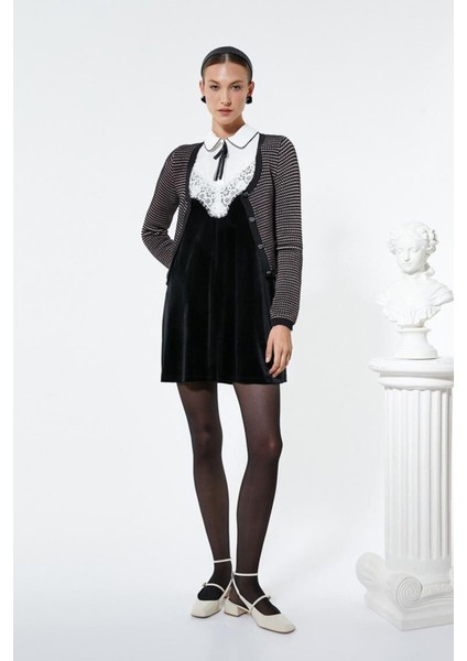 Kadın Örgü U Yaka Düğmeli Cep Detaylı Crop Hırka 4WAK90339HT