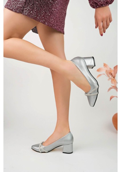 Ökçeli Biyesi Taşlı Gümüş Kadın Stiletto modelleri