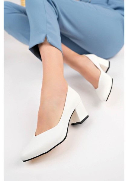 Ökçeli Sivri Kalıp Beyaz Cilt Kadın Ayakkabı modelleri