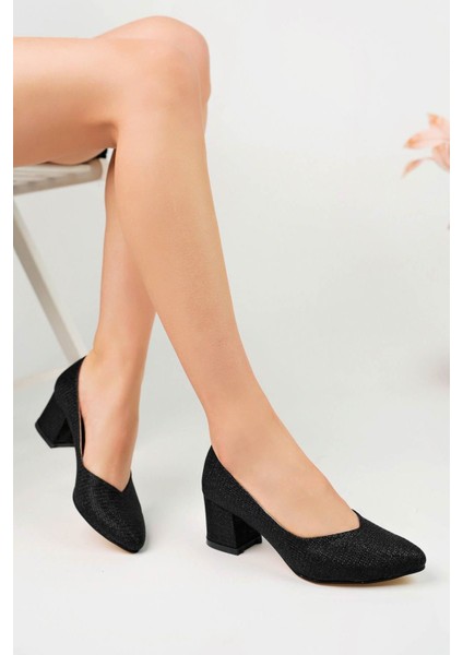 Ökçeli Sivri Kalıp Siyah Star Kadın Ayakkabı