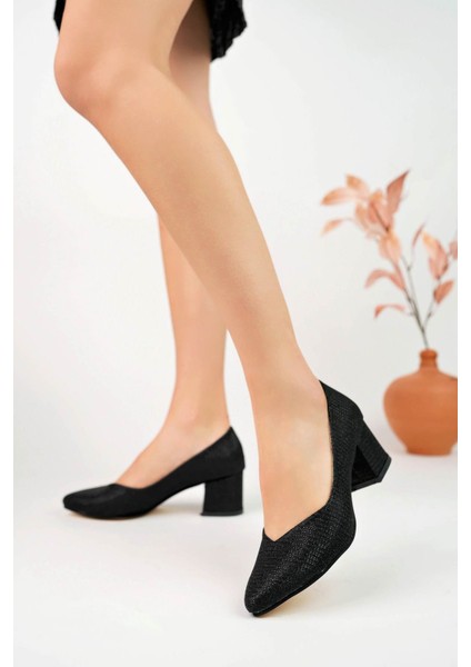 Ökçeli Sivri Kalıp Siyah Star Kadın Ayakkabı modelleri