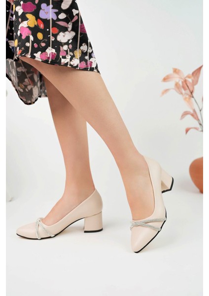 Ökçeli Biyesi Taşlı Krem Kadın Stiletto