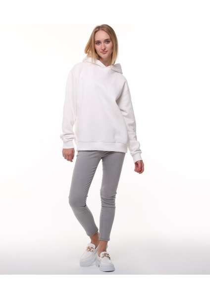 Beyaz Oversize Şardonlu Sweatshirt