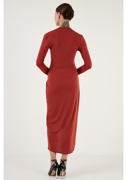 Kruvaze Yaka Yırtmaçlı Drape Detaylı Midi Abiye Elbise Bayan ELBİSE 611EL1769 indirimleri