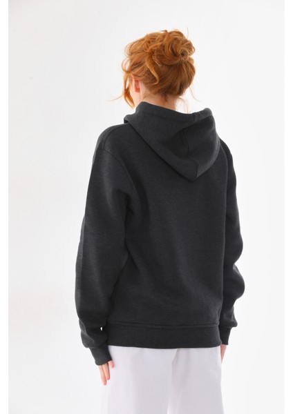 Kapüşonlu 3 Iplik Şardonlu Kanguru Cepli Bayan Sweatshirt indirimleri