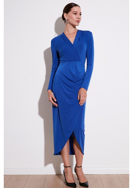 Kruvaze Yaka Yırtmaçlı Drape Detaylı Midi Kadın Elbise 611EL1769 fiyatları