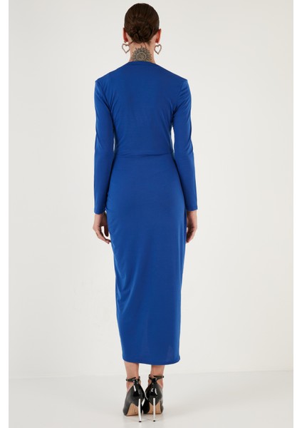 Kruvaze Yaka Yırtmaçlı Drape Detaylı Midi Kadın Elbise 611EL1769 indirimleri