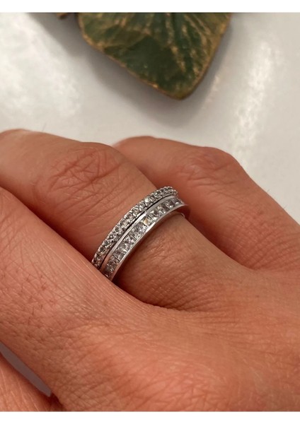 Kadın Ayarlanabilir Kristal Taşlı Prenses Yüzük