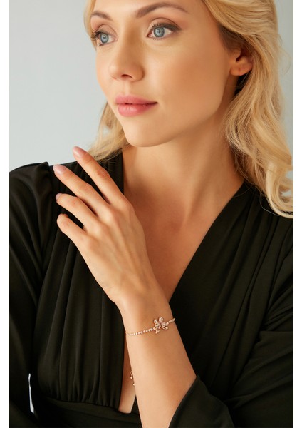 Kadın Eleganzastellare Çelik Model Altın Kaplama Kristal Zirkon Taşlı Kelebek Figür Kombin Bileklik