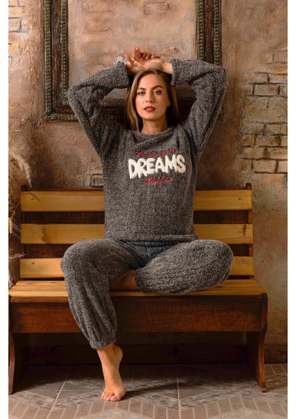 Tam Peluş Kışlık Kadın Pijama Takımı Polar Yılbaşı Pijaması