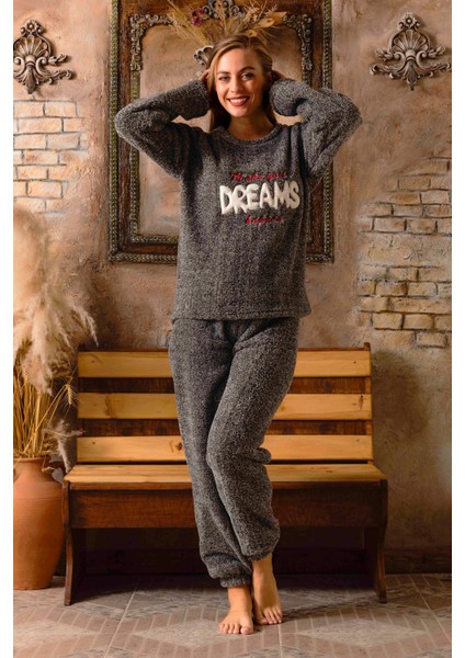 Tam Peluş Kışlık Kadın Pijama Takımı Polar Yılbaşı Pijaması fiyatları