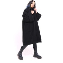 Yumuşak Keçe Buklet Kumaştan Geniş Yakalı Cepli Oversize Kısa Kaban Unisex