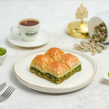 Antepli Baklava Özel Kare Baklava 1 kg Paket