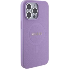 Guess iPhone 15 Pro Max Uyumlu Kılıf Guess Orjinal Lisanslı Magsafe Şarj Yazı Logolu Saffiano Açık Mor