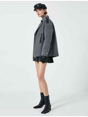 Koton Kadın Biker Mont Uzun Kol Fermuarlı Deri Görünüm Detaylı Düz Desenli