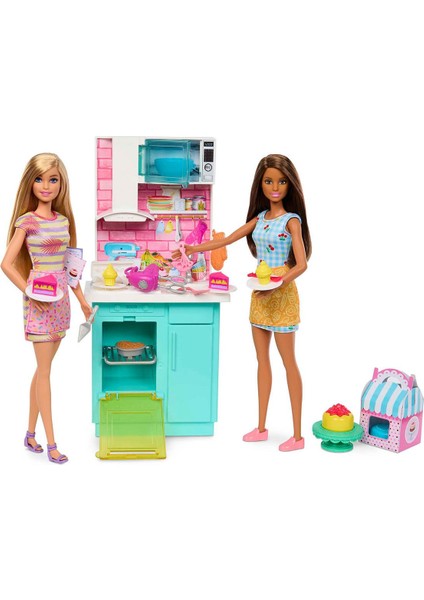 HJY94 Barbie Brooklyn ve Malibu Pasta Yapıyor Oyun Seti