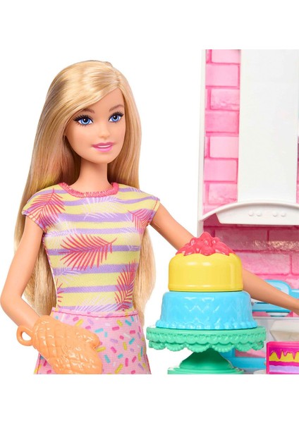 HJY94 Barbie Brooklyn ve Malibu Pasta Yapıyor Oyun Seti