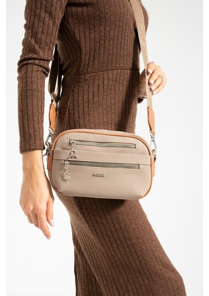 Paul Brand Yeni Sezon Mini Boy 3 Bölmeli Kadın Çapraz Omuz Çantası Vizon Taba 23X16CM PBM630 fiyatları