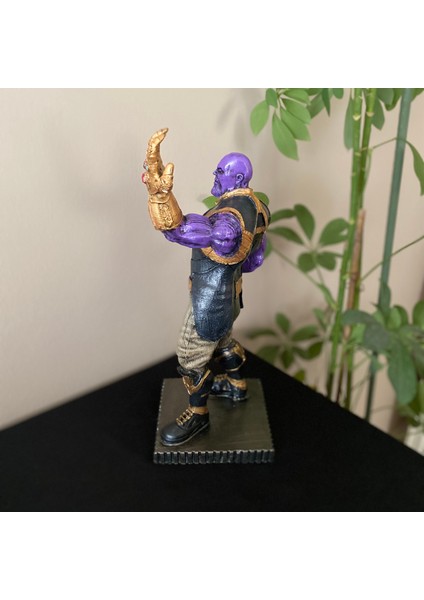 Thanos Avengers Yenilmezler Süper Kahraman Biblo