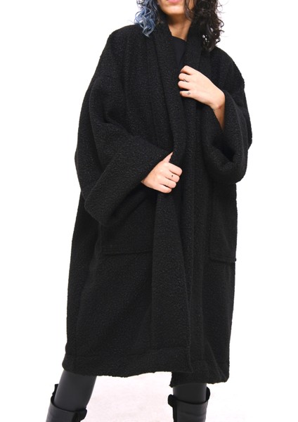 Yumuşak Keçe Buklet Kumaştan Geniş Yakalı Cepli Oversize Kısa Kaban Unisex