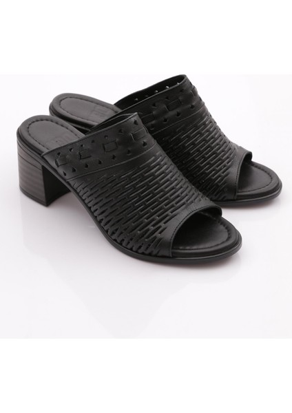 Kadın Terlik Orta Topuklu Platform Tasarım Siyah Renk Konforlu Kullanım İçin fiyatları