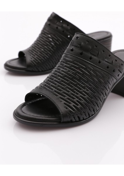 Kadın Terlik Orta Topuklu Platform Tasarım Siyah Renk Konforlu Kullanım İçin fırsatları