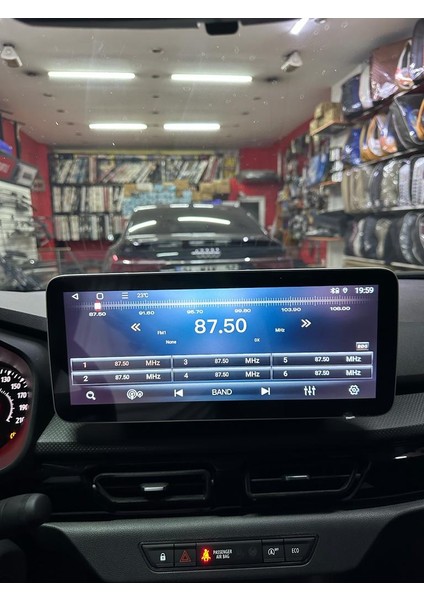 Renault Taliant Android 12 Carplay Mercedes Model Navigasyon Multimedya - 2gb Ram 32GB HDD modelleri