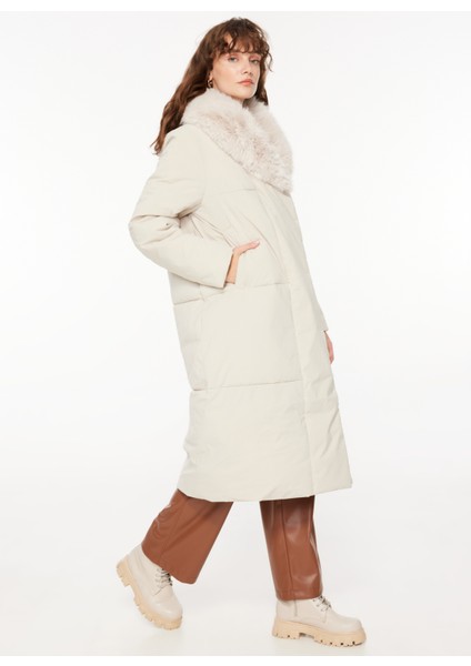 Ekru Kadın Mont Zefon modelleri