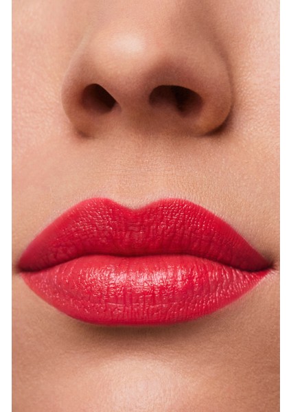 Estee Lauder Kremsi Ruj - Pure Color Creme Lipstick Kremsi, Saten Bitiş -  3.5gr - Renk: 320 Defiant Coral