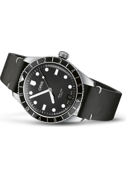 Divers Sixty-Five 12H CAL.400 01 400 7772 4054-07 5 20 82