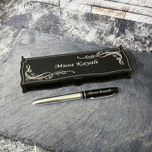 Sanat Hediyelik Öğretmenler Gününe Özel Metal Roller  Kalem Isimli + Ahşap Kutu - Öğretmen - Hediye- Kişiye Özel - 24 Kasım