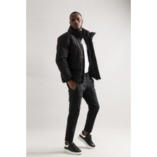 Akçaylar Regular Fit Dik Yaka Fermuar ve Çırtçırt Kapamalı Kolları Lastikli Torba Cepli Spor Şişme Mont