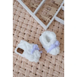 Yenidoğan Örgü Patik 0-3M Lila Fiyonklu Beyaz Unisex El Yapımı Bebek Panduf Alize Puffy İp Organik Sertifika