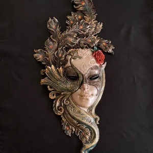 Tavus Kuşlu Büyük Mask Duvar Dekoru