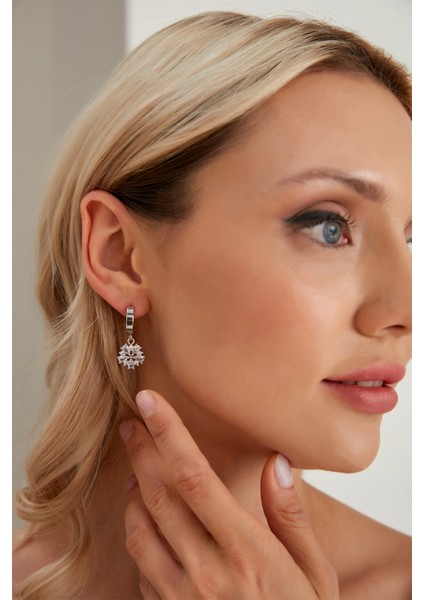 Kadın Fiore Model Halkalı Sallantılı Çelik Gümüş Kaplama Abiye Elbise Kombin Günlük Stil Tarz Küpe modelleri
